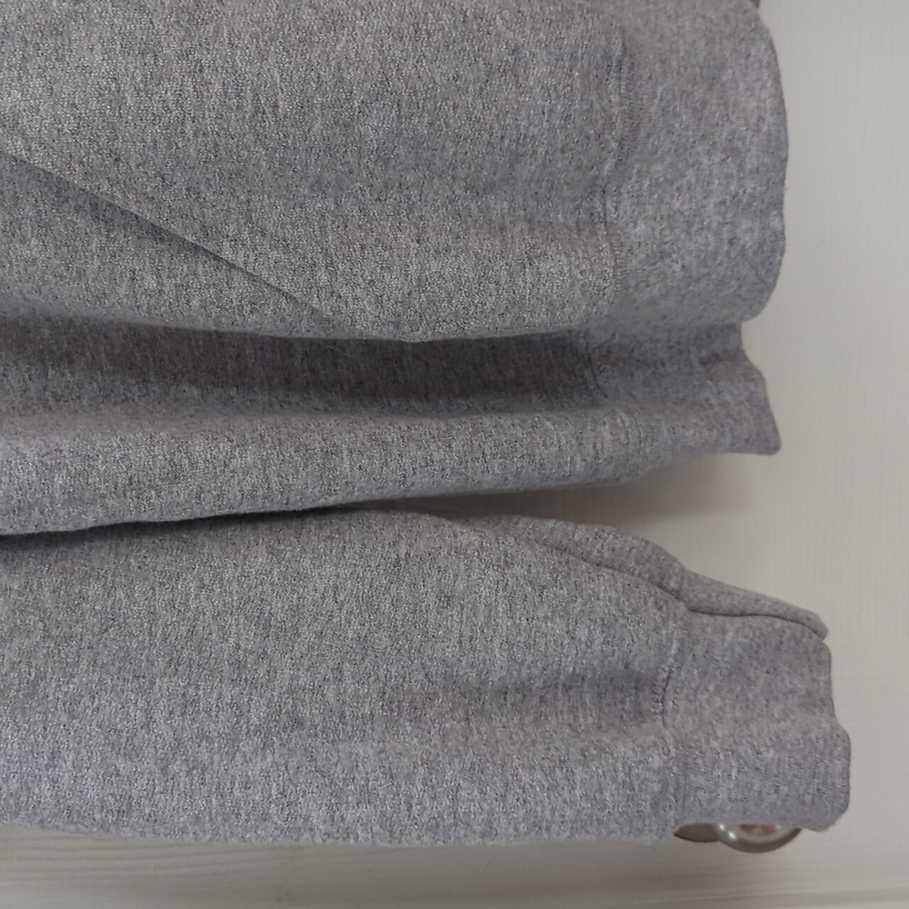Sz.M Chick-Fil-A Gray Hoodie .. Kangaroo Style Hoodie w Front Pocket - Picture 3 of 9